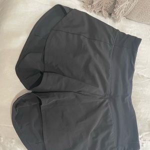 Lululemon speed up shorts 4” mid rise